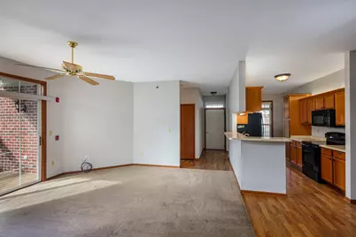 7883 S Scepter Dr #8, Franklin, WI 53132 - Photo 5