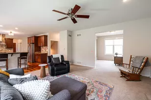 612 Hunters Crossing, Slinger, WI 53086 - Photo 19