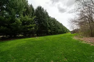 612 Hunters Crossing, Slinger, WI 53086 - Photo 53