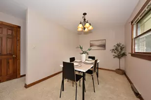 W226N309 Takoma Dr, Pewaukee, WI 53186 - Photo 7