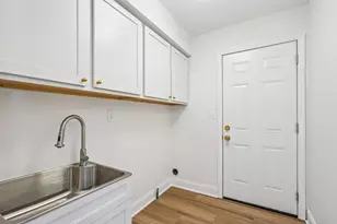 4898 W Abbott Ave, Greenfield, WI 53220 - Photo 21