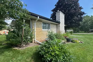 17010 W Salentine Dr, New Berlin, WI 53151 - Photo 13