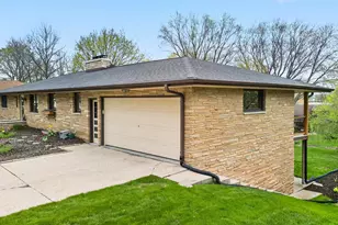 841 S 7th Ave, West Bend, WI 53095 - Photo 57
