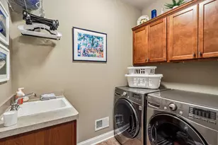 1016 Ann Marie Way, Oconomowoc, WI 53066 - Photo 25