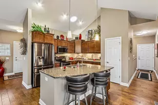 1016 Ann Marie Way, Oconomowoc, WI 53066 - Photo 11
