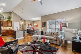 1016 Ann Marie Way, Oconomowoc, WI 53066 - Photo 3