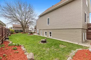 1637 Maple St, South Milwaukee, WI 53172 - Photo 15