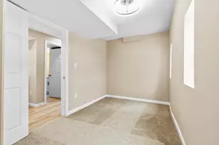 1637 Maple St, South Milwaukee, WI 53172 - Photo 11