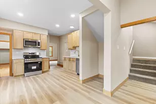 1637 Maple St, South Milwaukee, WI 53172 - Photo 3