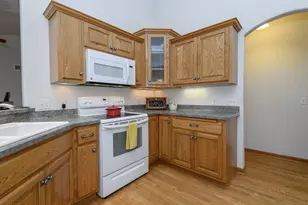 2649 Oak Knoll Dr, Jackson, WI 53037 - Photo 17