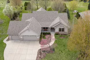 2649 Oak Knoll Dr, Jackson, WI 53037 - Photo 55