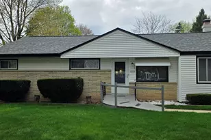 5741 S 40th St, Greenfield, WI 53221 - Photo 19
