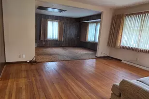 5741 S 40th St, Greenfield, WI 53221 - Photo 21