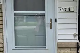 5741 S 40th St, Greenfield, WI 53221 - Photo 23