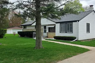 5741 S 40th St, Greenfield, WI 53221 - Photo 3