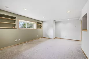 1619 Tallgrass Cir, Waukesha, WI 53188 - Photo 35