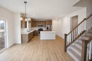 N116W7245 Oakmont Dr, Cedarburg, WI 53012 - Photo 5