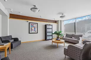 1325 N Van Buren St, Milwaukee, WI 53202 - Photo 53