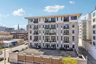 1325 N Van Buren St, Milwaukee, WI 53202 - Photo 51