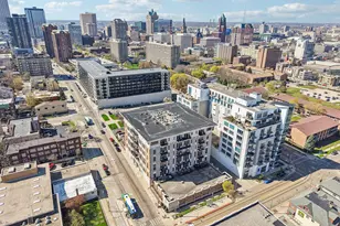 1325 N Van Buren St, Milwaukee, WI 53202 - Photo 47