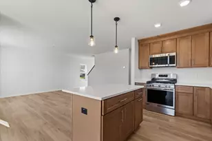 609 Belmont Dr, Watertown, WI 53094 - Photo 3