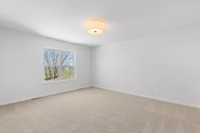 611  Belmont Dr, Watertown, WI 53094 - Photo 13