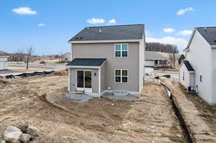 623 Belmont Dr, Watertown, WI 53094 - Photo 29