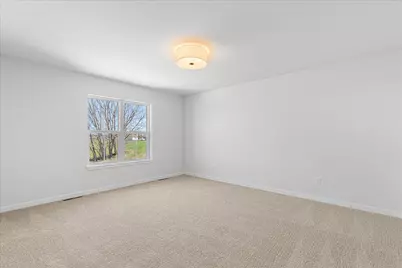 613  Belmont Dr, Watertown, WI 53094 - Photo 13