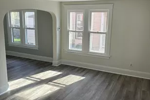 922 Hamilton St, Racine, WI 53403 - Photo 5