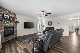 672 Lambert Dr, Slinger, WI 53086 - Photo 11