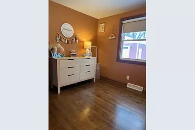 1631  Galax Dr, Manitowoc, WI 54220 - Photo 17