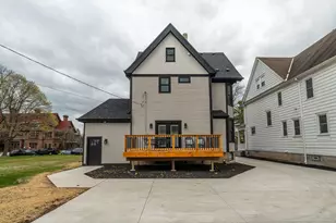 3247 N Marietta Ave, Milwaukee, WI 53211 - Photo 43