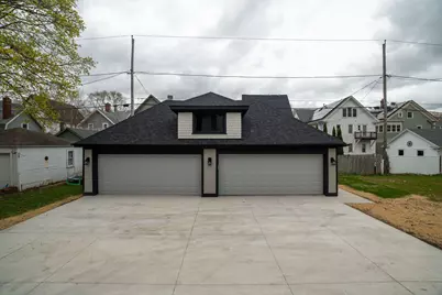3247 N Marietta Ave, Milwaukee, WI 53211 - Photo 41