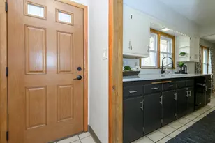264 Vine St, West Bend, WI 53095 - Photo 21