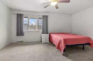 128 Glenview Ct, Janesville, WI 53548 - Photo 11