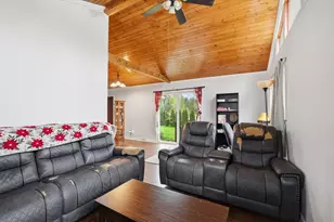 33015 Bohner Dr, Burlington, WI 53105 - Photo 11
