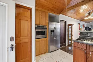33015 Bohner Dr, Burlington, WI 53105 - Photo 5