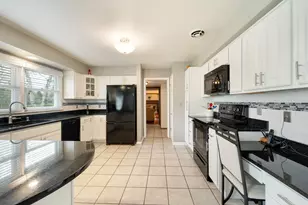 9445 N Fairway Dr, Bayside, WI 53217 - Photo 5