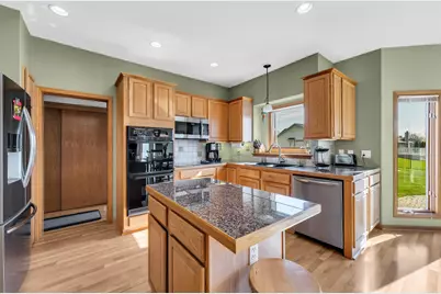 5915  Sunshine Ln, Racine, WI 53402 - Photo 15