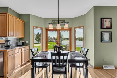 5915  Sunshine Ln, Racine, WI 53402 - Photo 9
