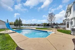 5915 Sunshine Ln, Racine, WI 53402 - Photo 25