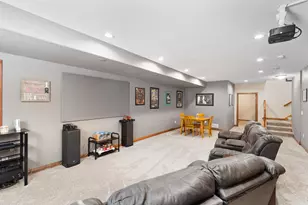 503 Garden Prairie Dr, Waukesha, WI 53186 - Photo 7