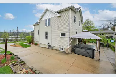 589 W Chestnut St, Burlington, WI 53105 - Photo 33
