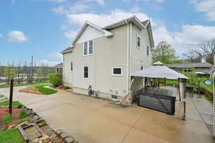 589 W Chestnut St, Burlington, WI 53105 - Photo 33