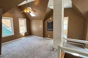2570 N Oakland Ave, Milwaukee, WI 53211 - Photo 13