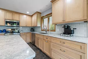 135 Pinnacle Dr, Lake Mills, WI 53551 - Photo 7