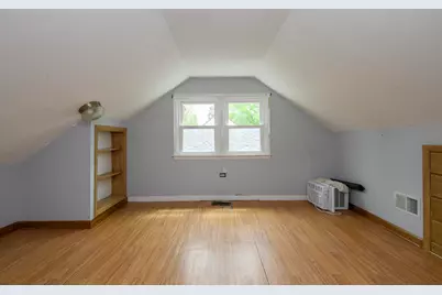 W271N2563  Pear Tree Ln, Pewaukee, WI 53072 - Photo 31