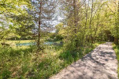 W271N2563  Pear Tree Ln, Pewaukee, WI 53072 - Photo 21