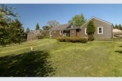 W271N2563  Pear Tree Ln, Pewaukee, WI 53072 - Photo 43