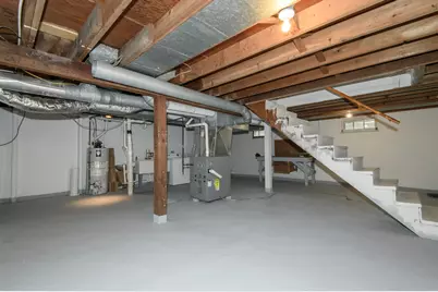 W271N2563  Pear Tree Ln, Pewaukee, WI 53072 - Photo 37